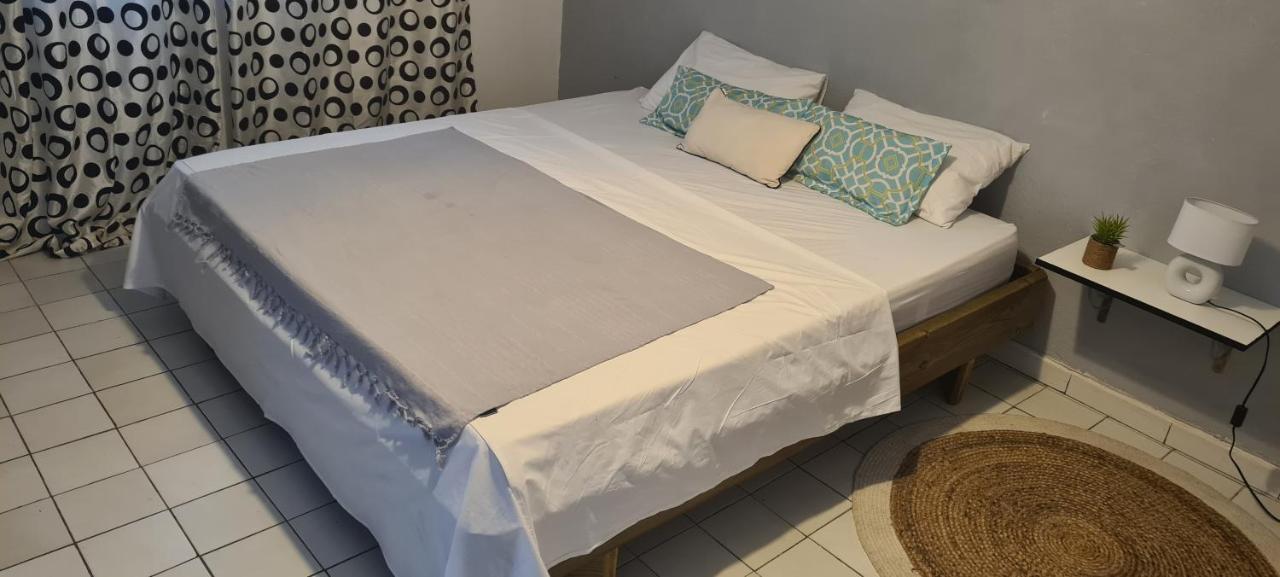 Paradies Caraibes I Les Abymes Buitenkant foto